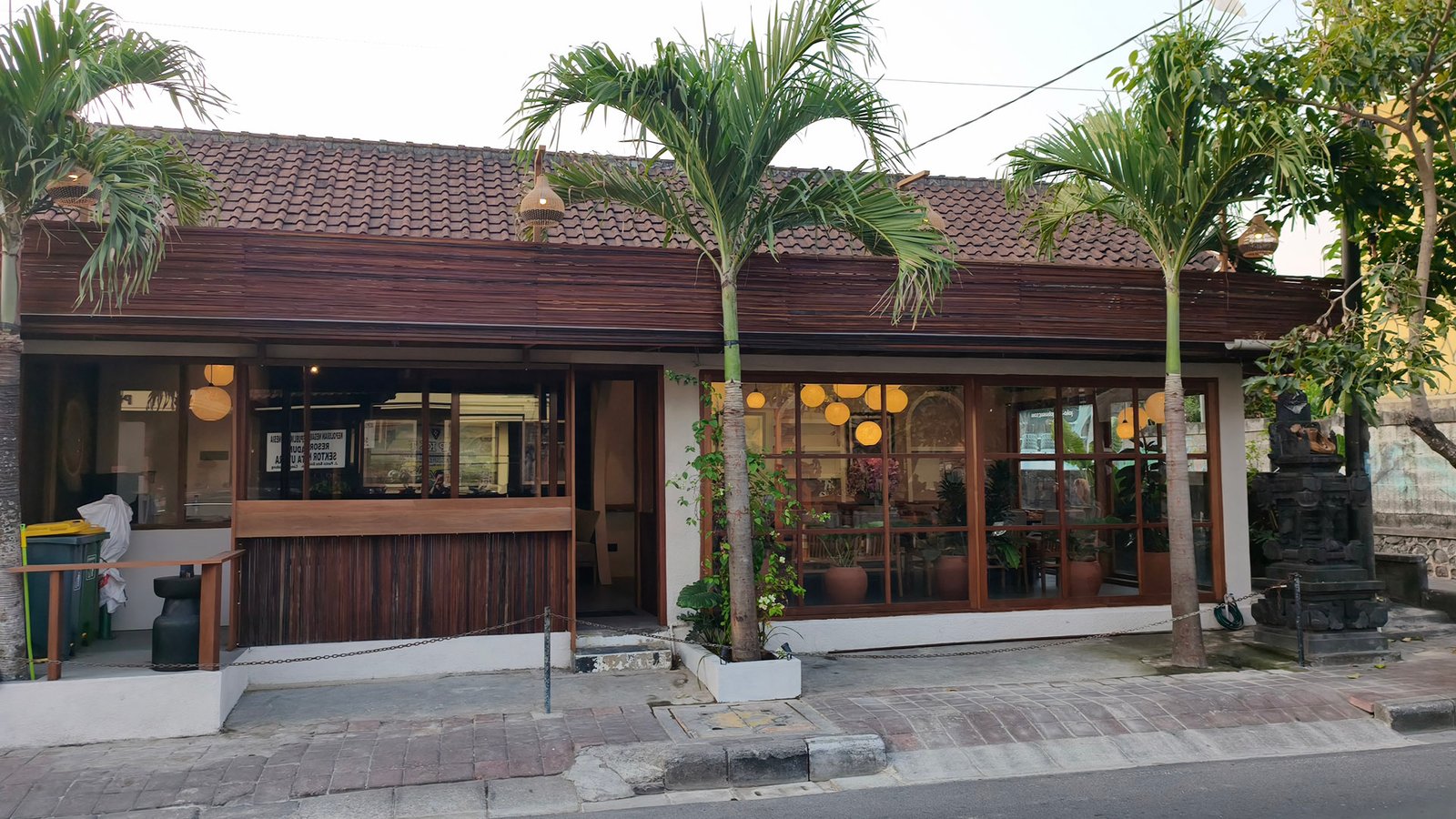 Exterior of the Meru Jewelry Classes studio in Canggu